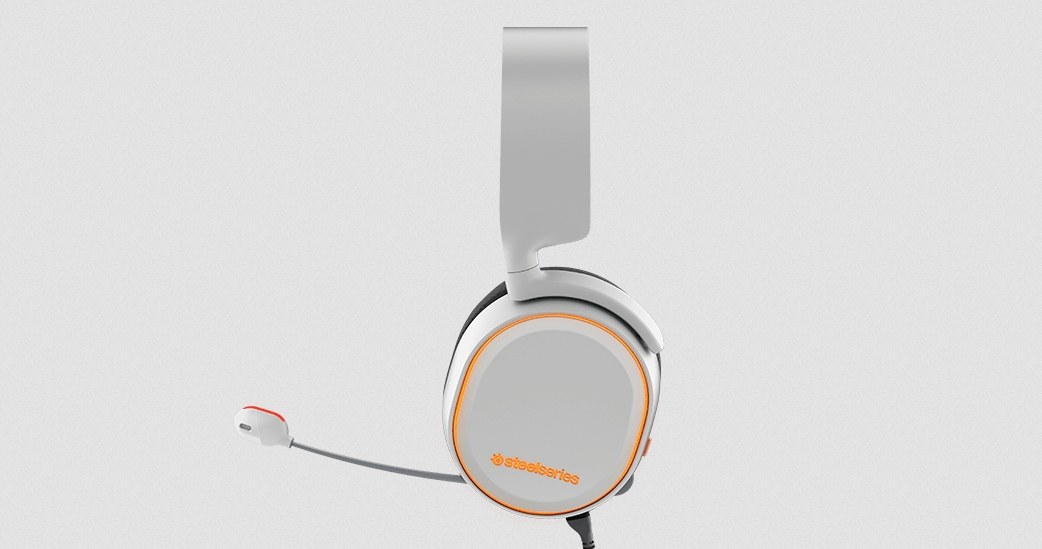 SteelSeries Arctis 5 /INTERIA.PL/informacje prasowe