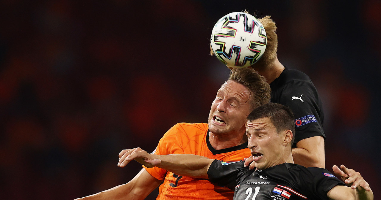 Stefan Lainer w reprezentacji Austrii i Luuk de Jong /Dean Mouhtaropoulos /Getty Images