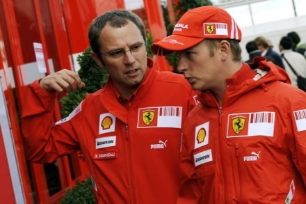 Stefano Domenicali i Kimi Raikkonen /AFP