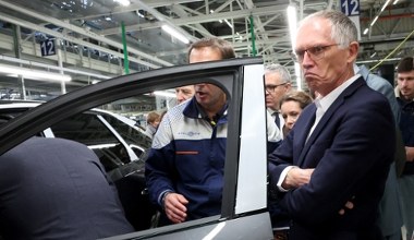 Stellantis na drodze do rozpadu. Carlos Tavares wskazuje na Chińczyków