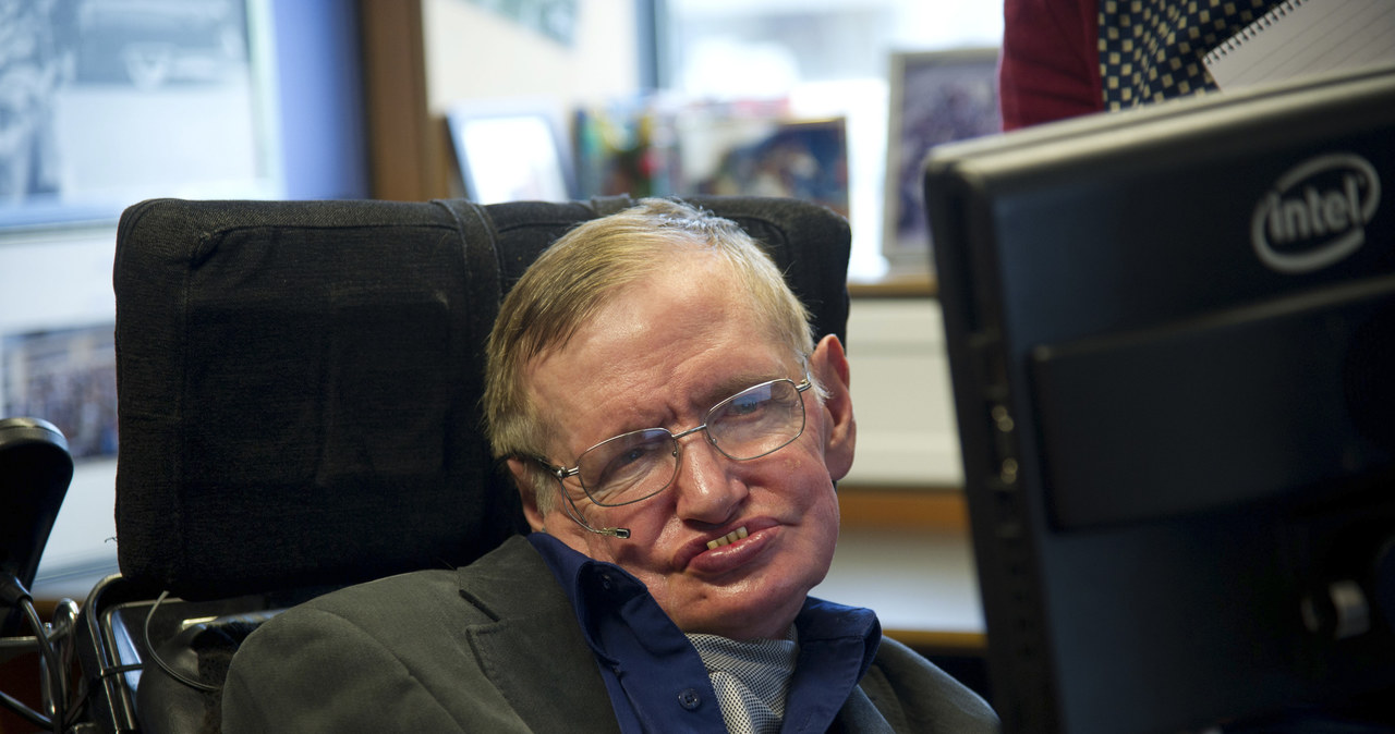 Stephen Hawking jest przekonany, że ludzkość pewnego dnia będzie musiała opuścić Ziemię /AFP