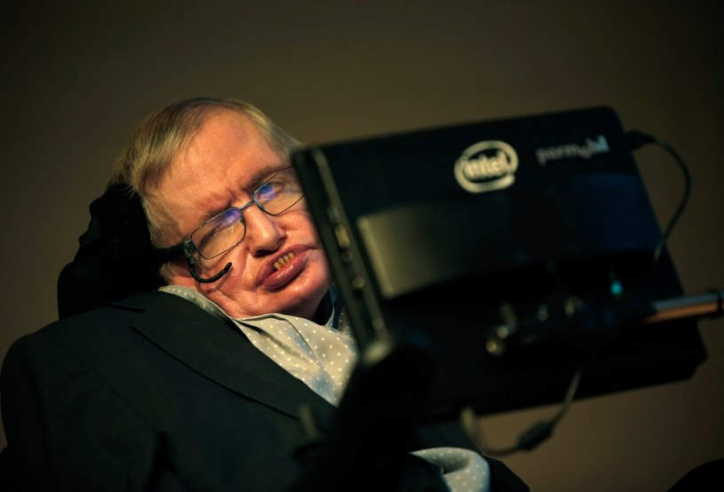 Stephen Hawking ostrzega przed Brexitem /AFP