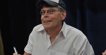 Stephen King na razie podpisuje - fot. Larry French /Getty Images/Flash Press Media