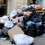Sterty śmieci na ulicach w Grecji! Trwa strajk służb komunalnych