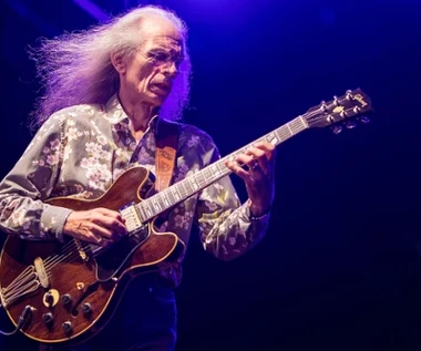 Steve Howe (Yes) zrezygnował z występów przez poważną operację. "Mam nadzieję, że wrócę"