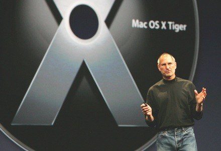 Steve Jobs prezentuje najnowszą wersję Mac OS X /AFP