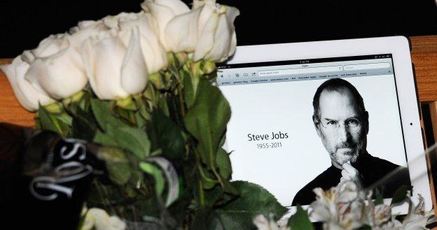 Steve Jobs przejdzie do historii jako jeden z wizjonerów branży IT /AFP