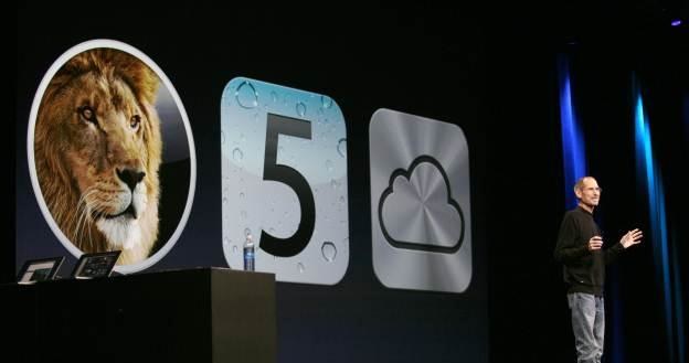 Steve Jobs zaprezentontował 3 nowości - iOS 5, OS X Lion oraz iCloud /AFP