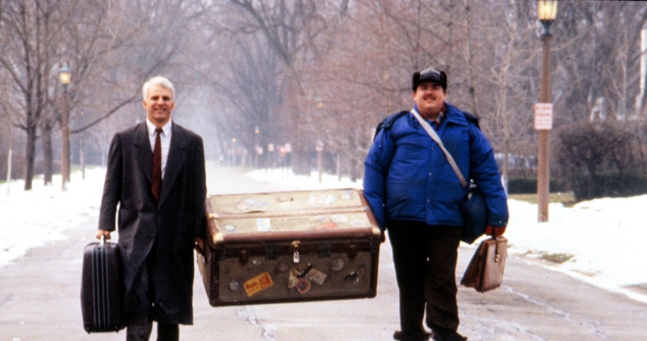 Steve Martin i John Candy w filmie "Samoloty, pociągi i samochody" /Everett Collection /East News