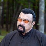 Steven Seagal spotkał się z prezydentem Bałorusi. Jak dzisiaj wygląda?