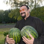 Steven Seagal spotkał się z prezydentem Bałorusi. Jak dzisiaj wygląda?