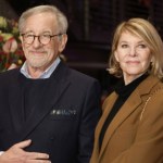 Steven Spielberg i Kate Capshaw pomagają strajkującym. Wpłacili milion dolarów
