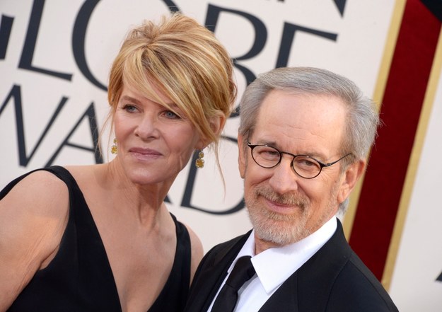Steven Spielberg - jeden z największych przegranych tegorocznych Złotych Globów - wraz z żoną Kate Capshaw /PAUL BUCK  /PAP/EPA