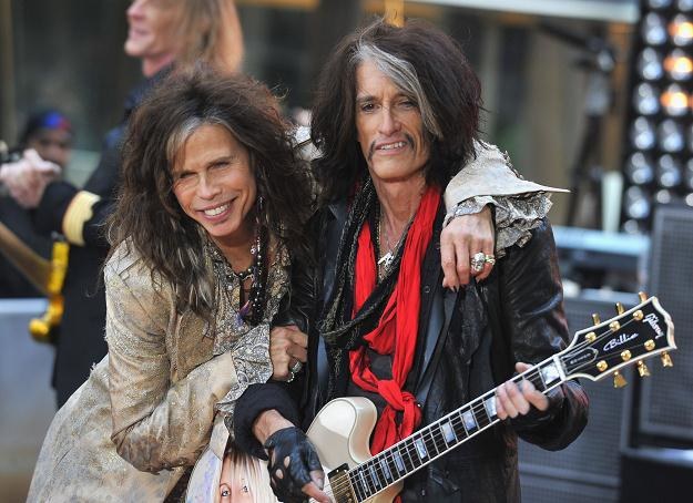 Steven Tyler i Joe Perry od 40 lat ciągną wózek z napisem "Aerosmith" fot. Theo Wargo /Getty Images/Flash Press Media