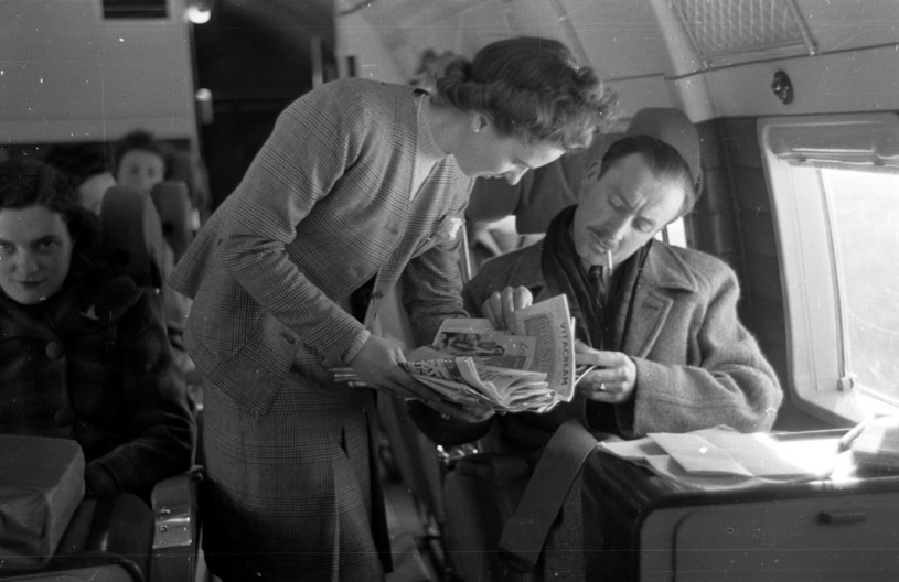 Stewardessa w 1947 roku /Getty Images