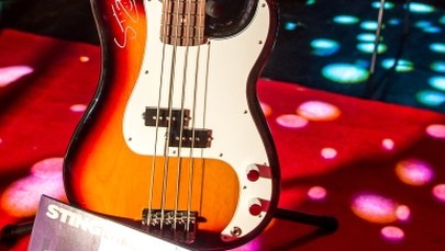 Sting pomaga potrzebującym. W Toruniu licytowano jego gitarę