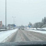 Stłuczka na nieodśnieżonej drodze. Czy można zaskarżyć zarządcę?