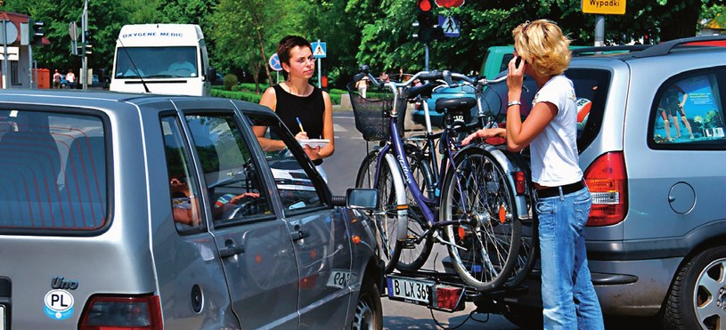 stłuczka z pojzadem na zagranicznych tablicach /Motor