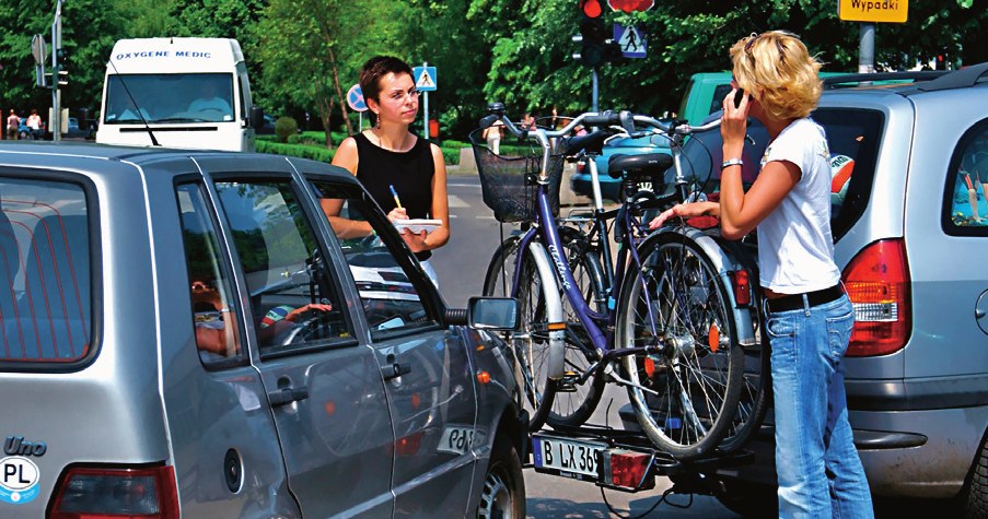 stłuczka z pojzadem na zagranicznych tablicach /Motor