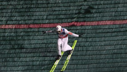 Stochowi przy lądowaniu odpięło się wiązanie. Skoczek komentuje