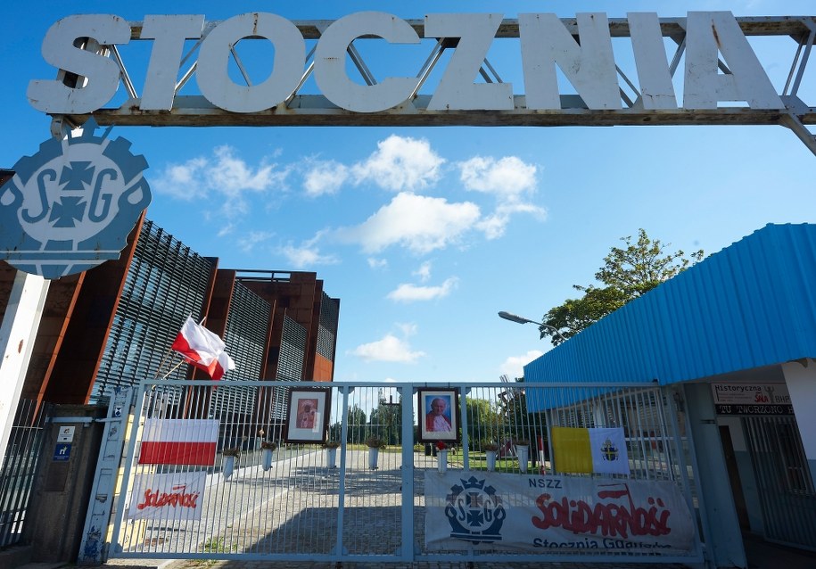 Kaczyńscy nie będą mieli tablicy w Stoczni Gdańskiej. Powodem brak zgody prezesa PiS