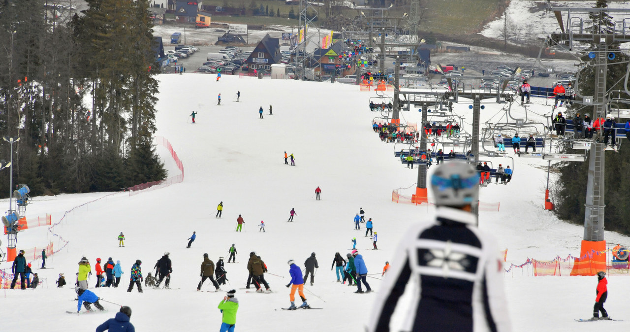 Stoki narciarskie będą czynne. Półtora metra śniegu i wszystkie trasy czynne. /Paweł Murzyn  /East News