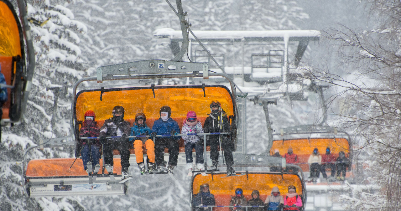 Stoki w Karpaczu z pewnością przyciągną narciarzy podczas ferii zimowych. /NewsLubuski/East News /East News
