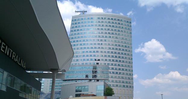 Stolica jak zawsze przoduje w zarobkach /INTERIA.PL