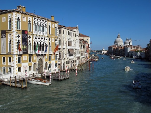 Stolicą Wenecja Euganejskiej jest Wenecja /JENS KALAENE  /PAP/EPA
