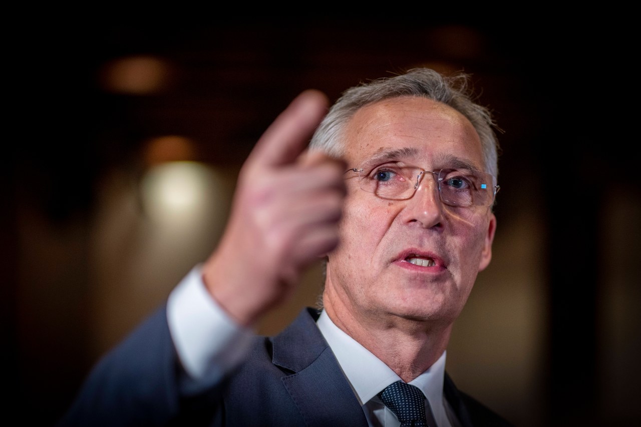 Stoltenberg: NATO powinno pomóc pokonać Rosję na polu bitwy