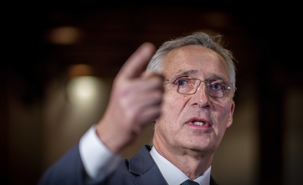 Stoltenberg: NATO powinno pomóc pokonać Rosję na polu bitwy