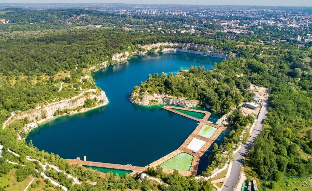 Stop betonowi na Zakrzówku. Wojewoda blokuje budowę bloku