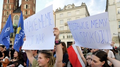 "#StopACTA2", "Zostawcie memy w spokoju". Internauci nie chcą zmiany przepisów