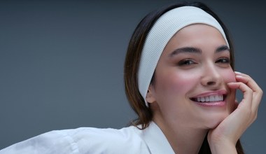 Stosuj kwas laktobionowy i rozświetl cerę zimą. Wystarczy zrobić 3 razy