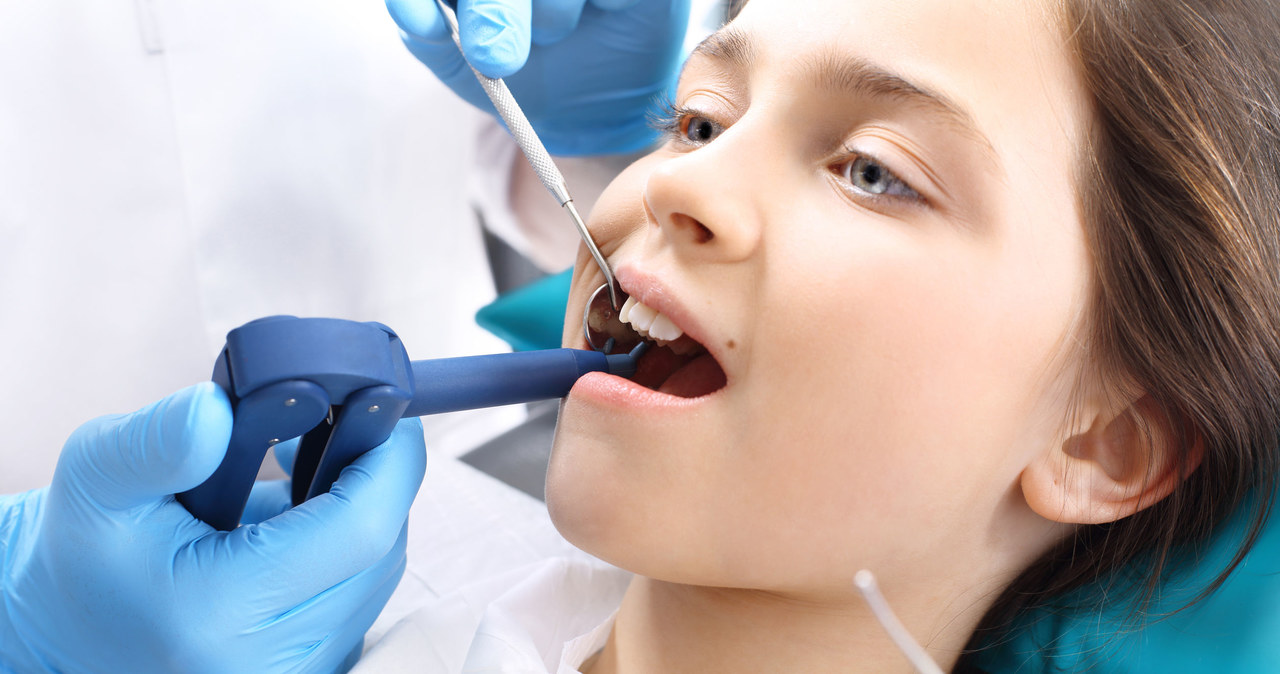 Strach przed dentystą jest dziedziczny /123RF/PICSEL