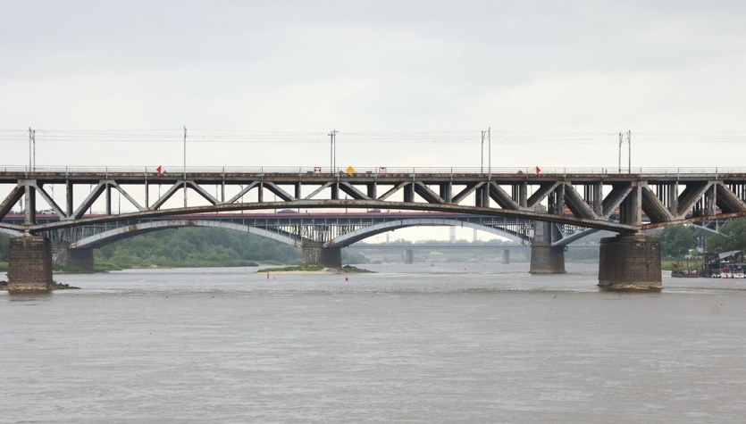 Stracił balans, wpadł do Wisły. To już tydzień poszukiwań