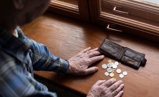 Stracił ponad 170 tys. zł. 67-latek ofiarą oszustwa „na policjanta” 