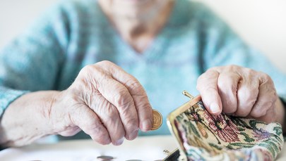 Straciła 100 tysięcy złotych. Kilkadziesiąt prób oszustwa jednego dnia