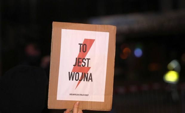 Strajk Kobiet nie poddaje się. W Warszawie odbył się kolejny protest 