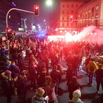 Strajk Kobiet: Policja użyła gazu wobec protestujących na placu Powstańców Warszawy