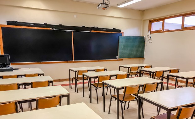 Strajk, który zatrzymał kraj. Szkoły, szpitale i transport nie działają