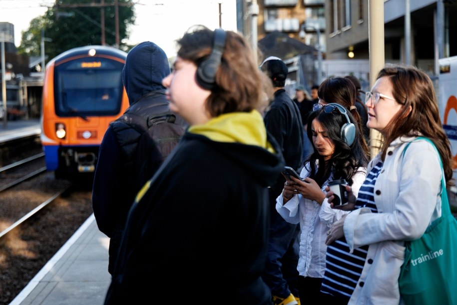 Strajk sparaliżował Londyn! Tysiące ludzi utknęły na przystankach, miasto pogrążone w chaosie komunikacyjnym /Tolga Akmen /PAP/EPA