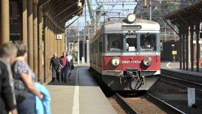 Strajk w PR: Podróżni mogą liczyć na zastępcze połączenia autobusowe