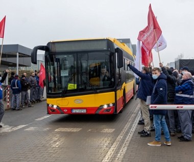 Strajk w Solarisie: Prezesi pożegnani przez załogę buczeniem i gwizdami