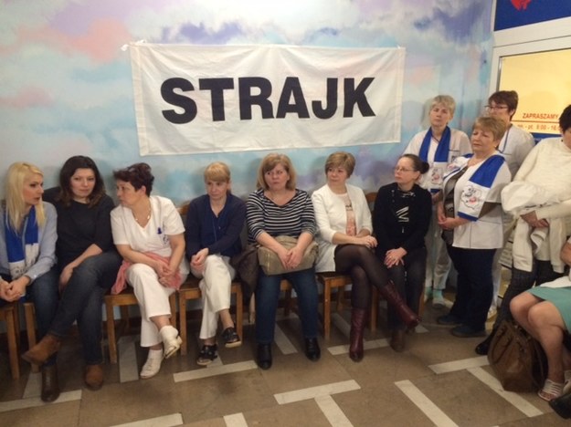 Strajkujący pracownicy szpitala w Dąbrowie Górniczej /Anna Kropaczek /RMF FM