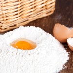 Straszą brakami i wysokimi cenami jaj na święta. "Skoro zgodziliśmy się na lepszy dobrostan..."