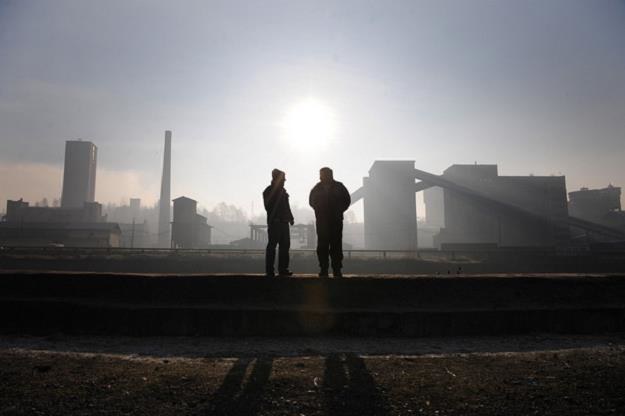 Straty górnictwa sięgają już 4 miliardów złotych /AFP