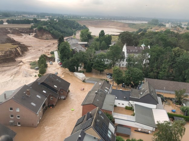 Straty w wyniku powodzi są ogromne /RHEIN-ERFT-KREIS HANDOUT /PAP/EPA
