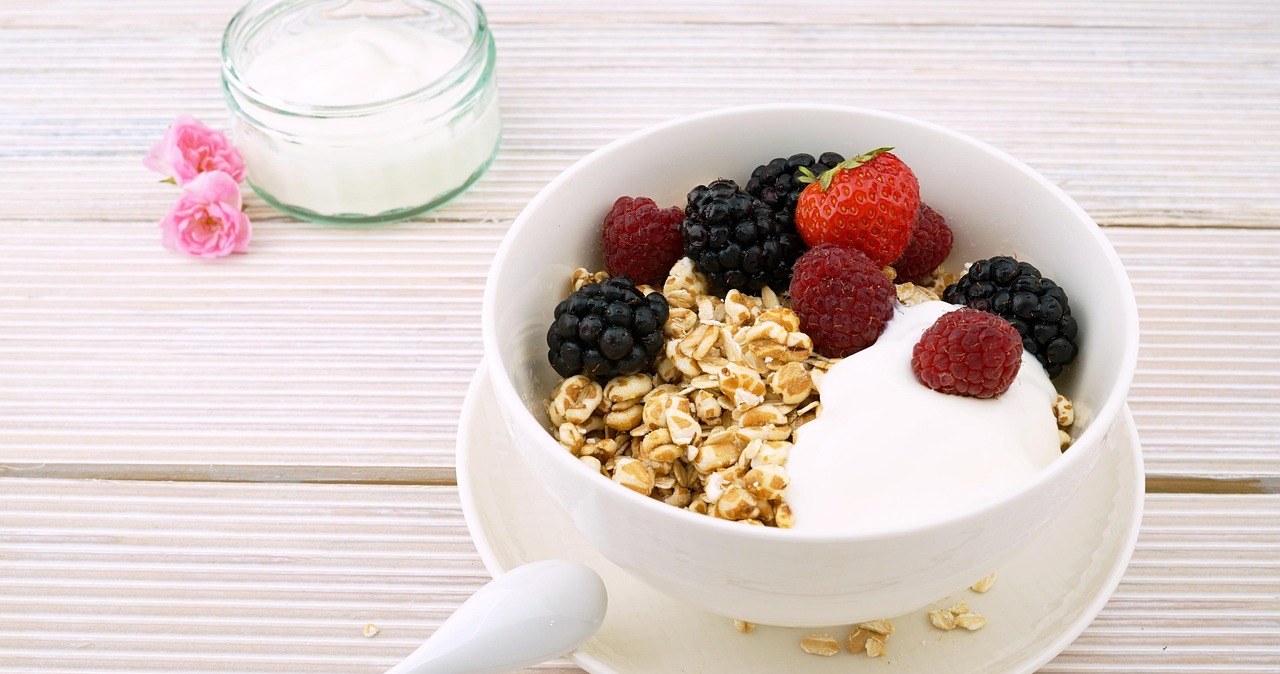 Страви на основі кефіру - ідеальний сніданок для людей літнього віку /pixabay.com