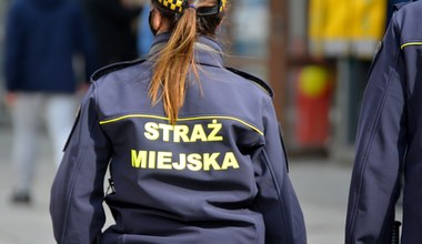 Straż miejska zapuka do mieszkań. Pokażesz im ten dokument albo będzie grzywna